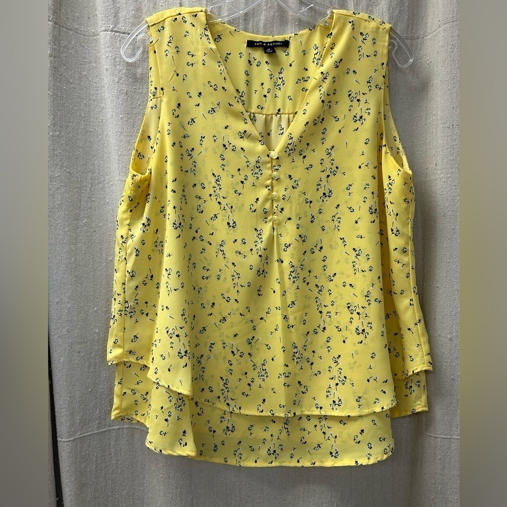 Zac & Rachel Womens Layered/ Crepe VNeck / Sleeveless Top/ Size M